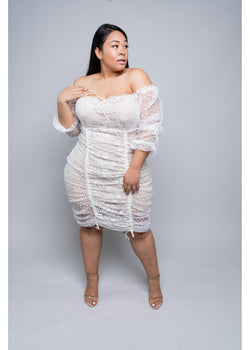 Lady In Lace | Curvy