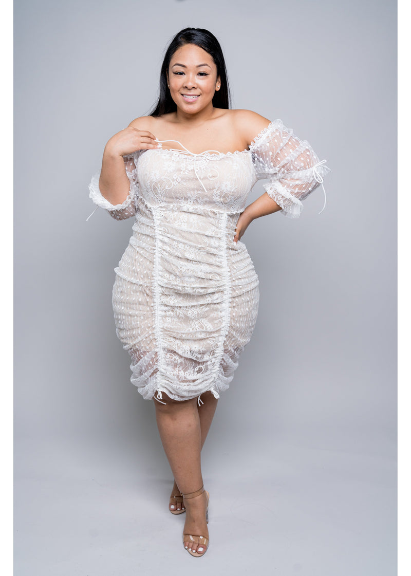 Lady In Lace | Curvy